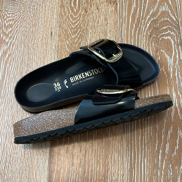 Birkenstocks Madrid black with big gold buckle - Picture 3 of 5